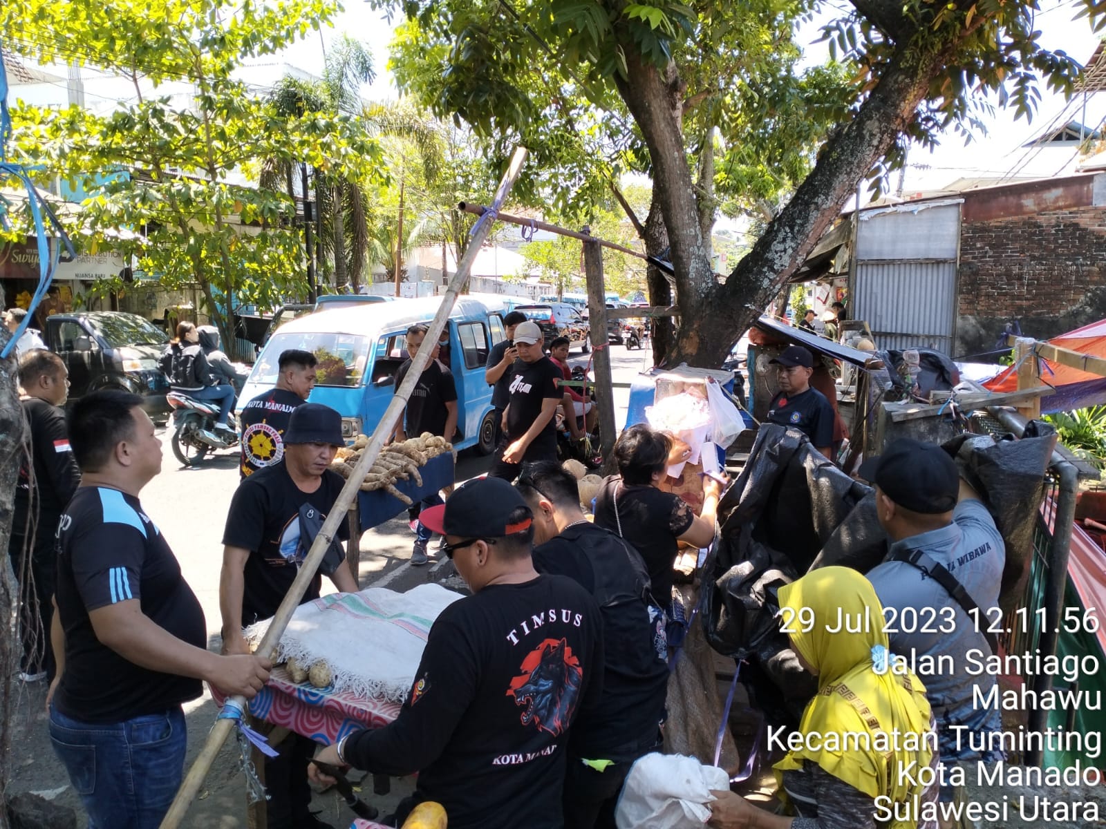 Penertiban di Lokasi X Pasar Tuminting